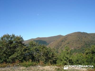 Ruta de senderismo --- Parque Natural Saja-Besaya; grupo montaña ; grupo de montaña 